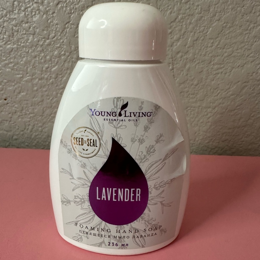 Young Living Lavender Foaming Hand Soap (Russian label)